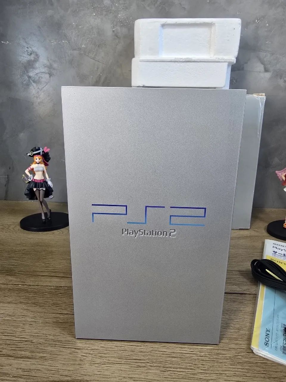 PlayStation 2 Fat Silver SCPH-39000 CIB - Completo na Caixa