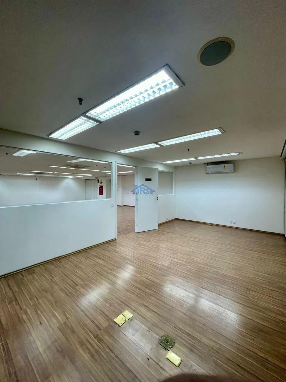 Sala à venda e para alugar em Barueri, Alphaville Industrial, com 210 m², Edifício Alfacon - Foto 4