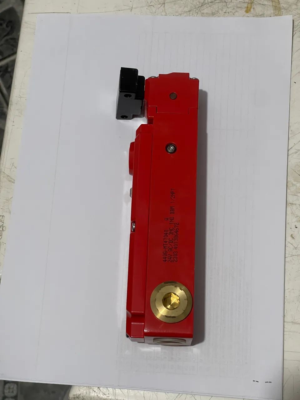 Chave de segurança Allen-Bradley 440G-MT47040 com bloqueio