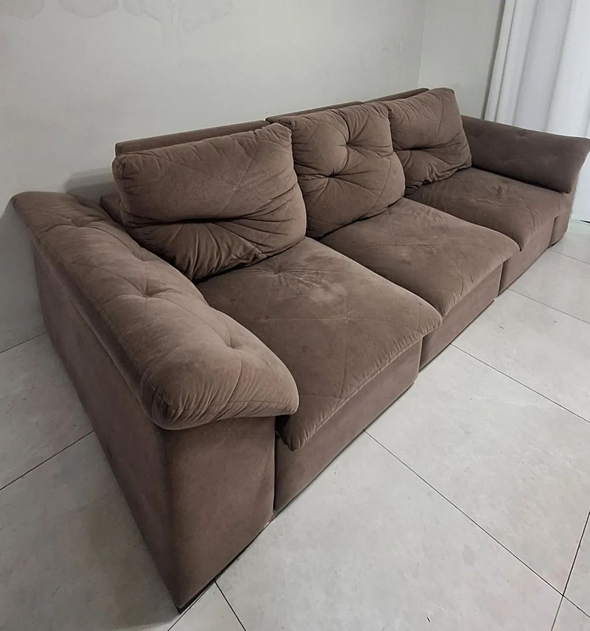 Sofa retrátil 3 lugares com almofadas - Foto 2