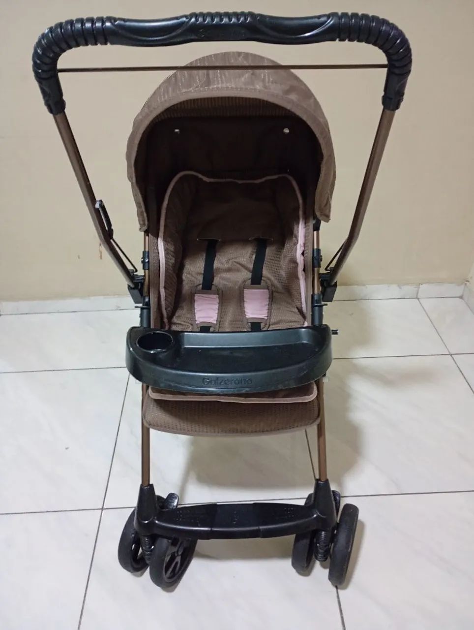 carrinho de bebê 