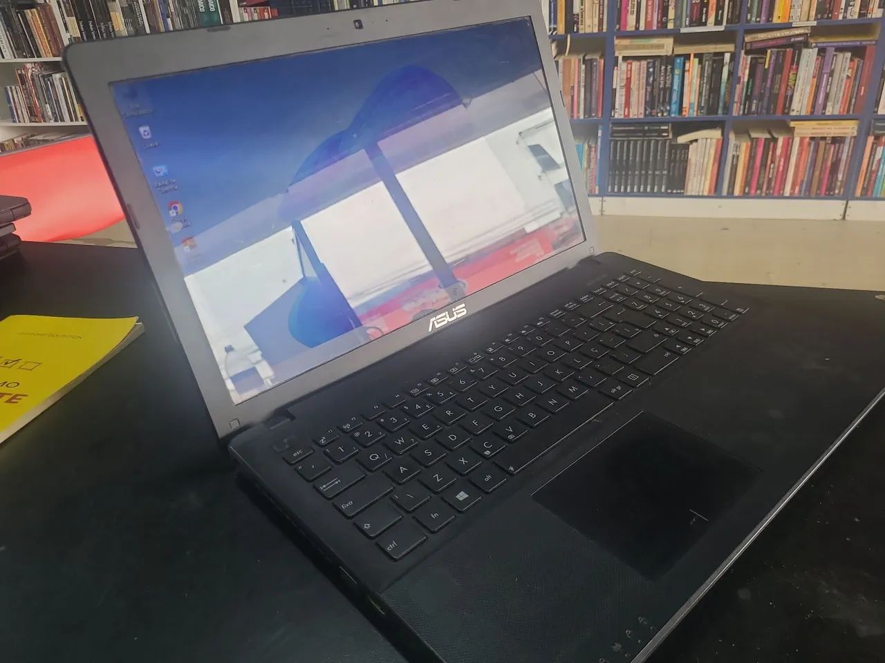 Notebook Asus amd E2 3800 com 8gb ram ssd de 128gb  - Foto 2