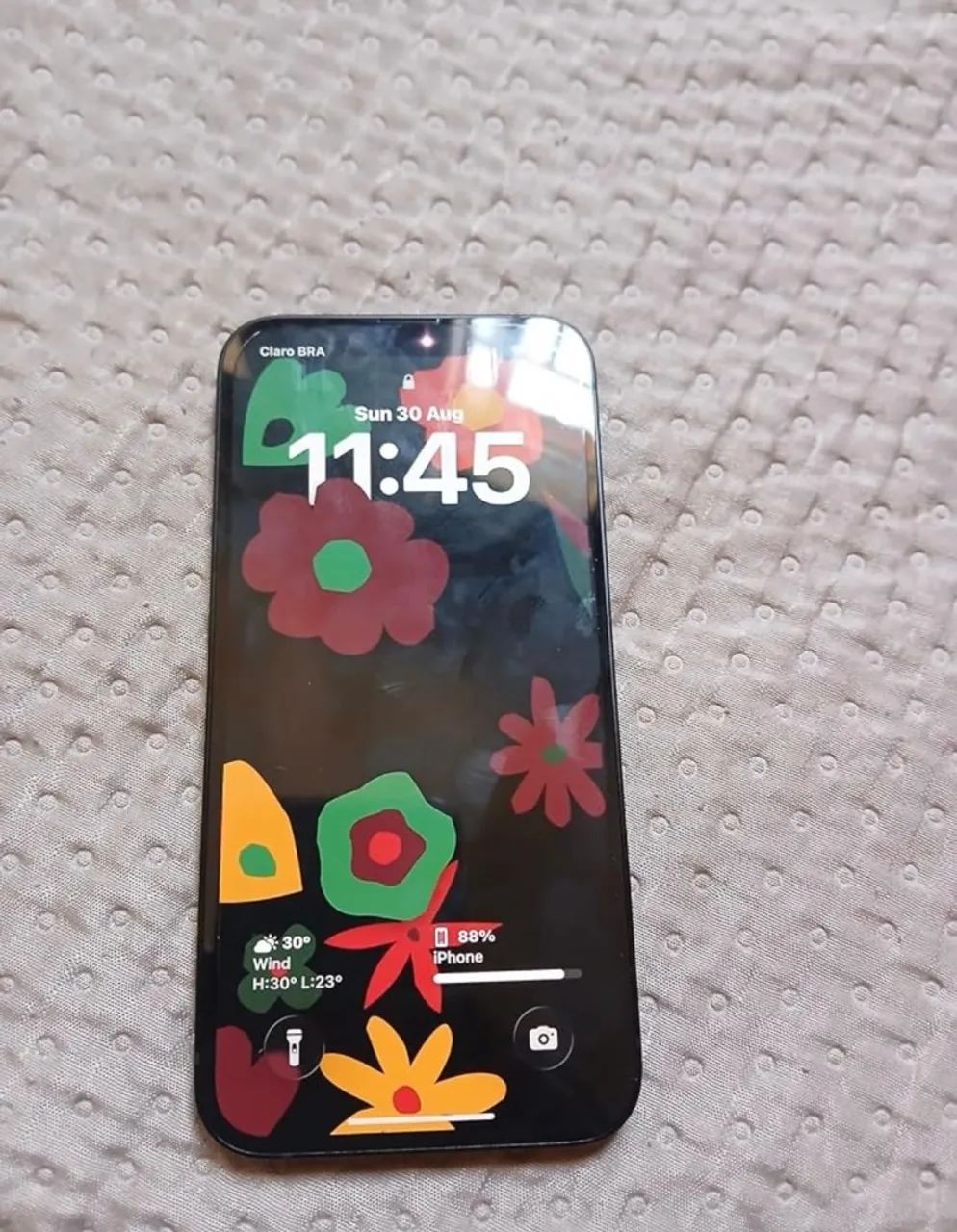 iPhone 16e