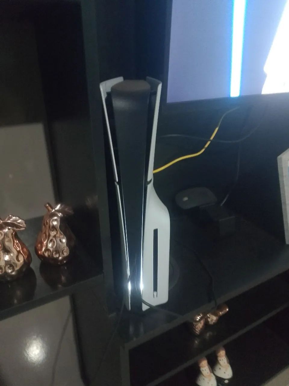 Ps5 slim 7 meses de uso munto novo só vendo no dinheiro ou pix