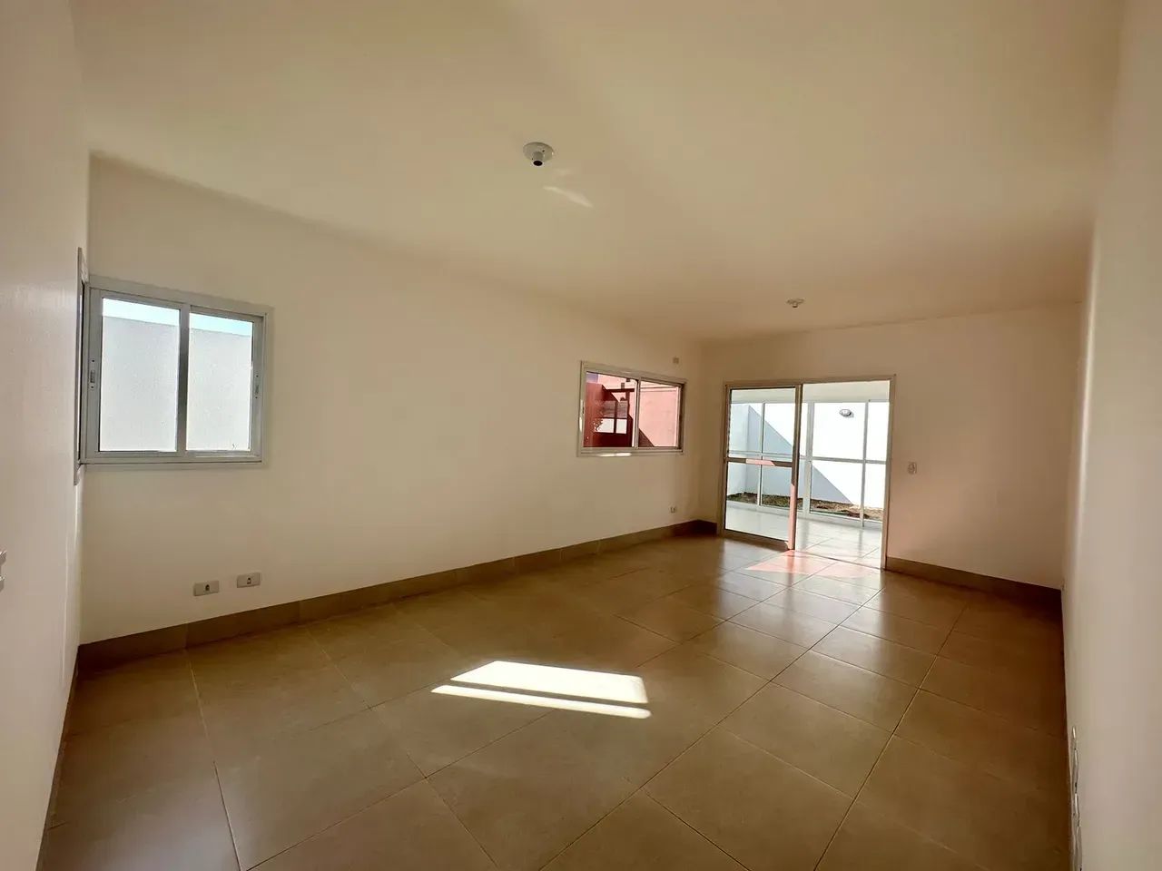 CASA CONDOMINIO A VENDA NO RES. VERANEIO BOULEVARD - Foto 4