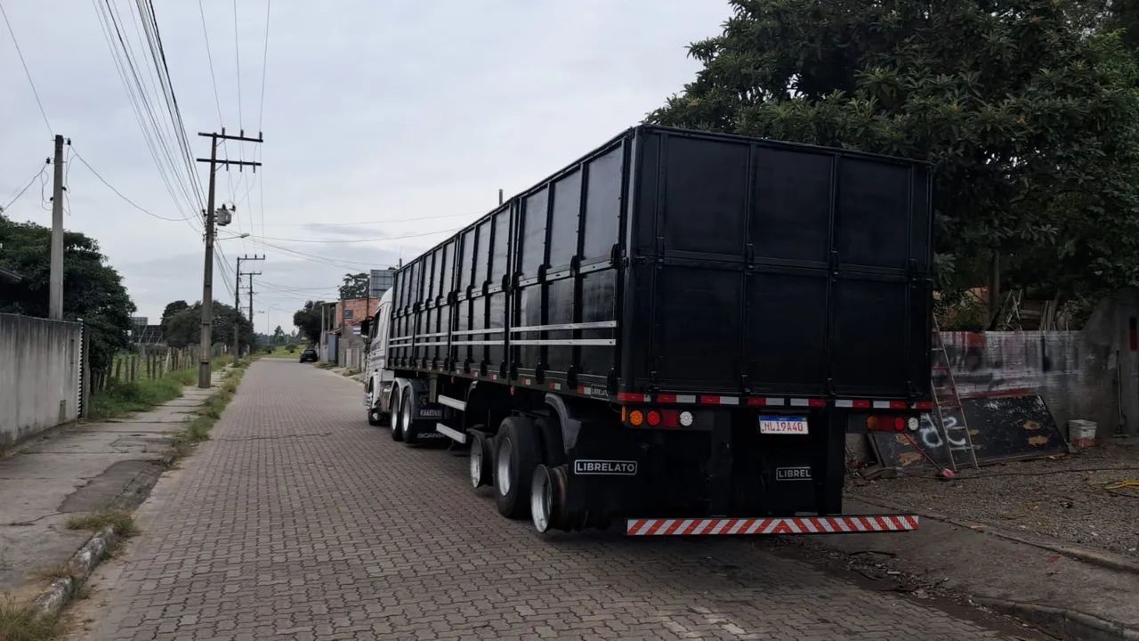 Carreta Graneleira Librelato 