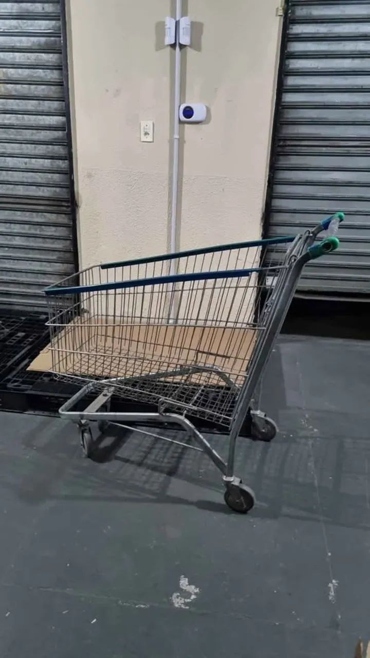Carrinho de compras supermercado usado