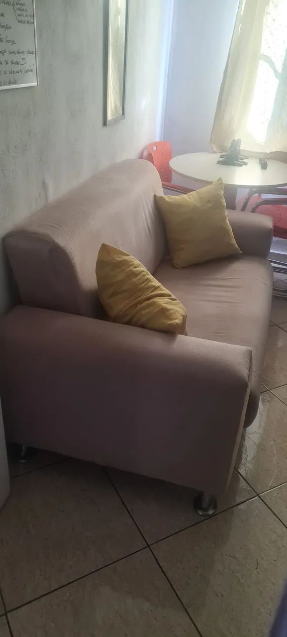 Sofá 2 lugares com almofadas  - Foto 3