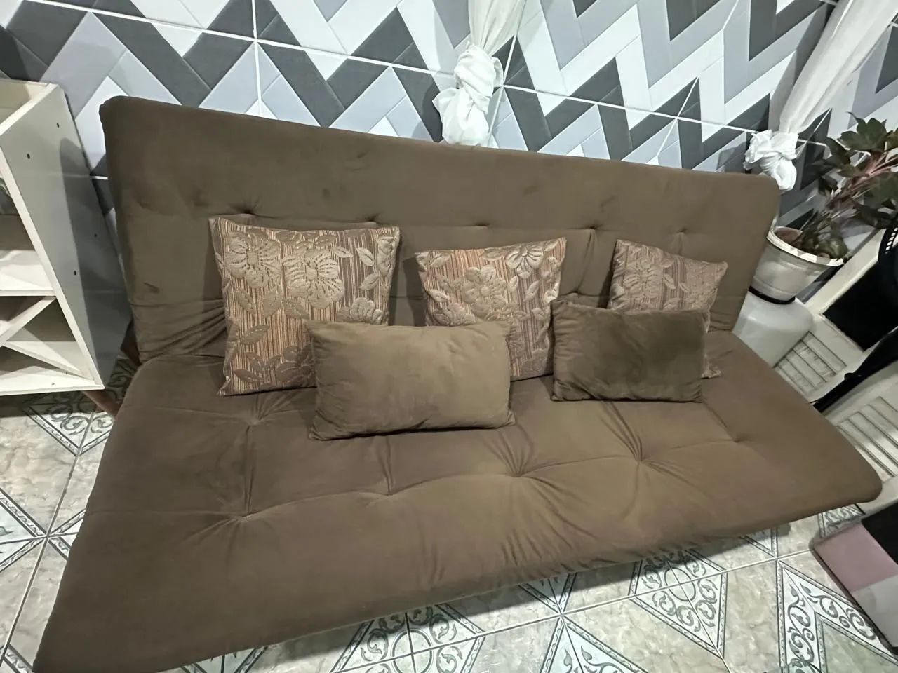 Vendo sofá cama semi novo  - Foto 4
