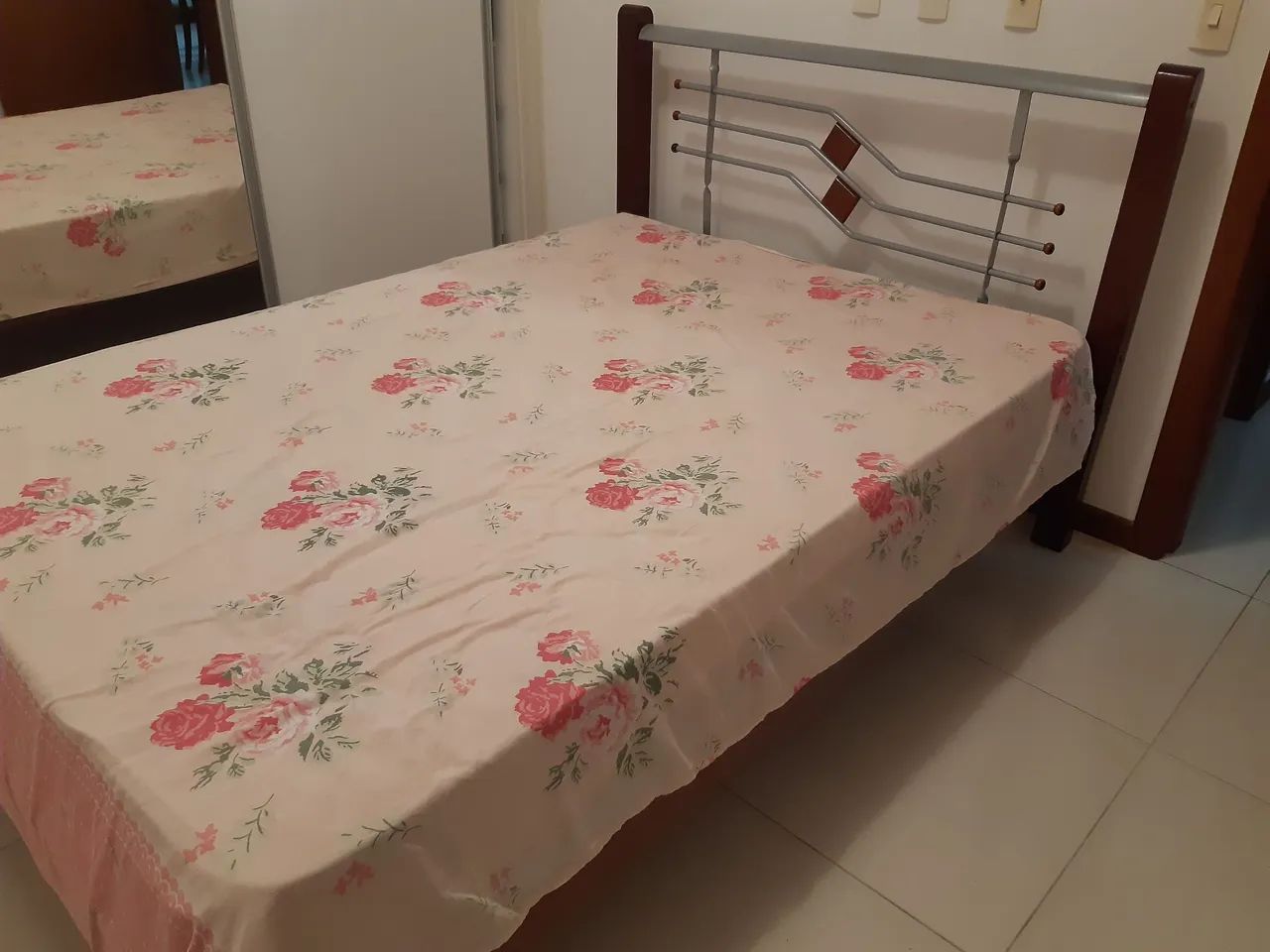 Cama casal  sem colchão  - Foto 2