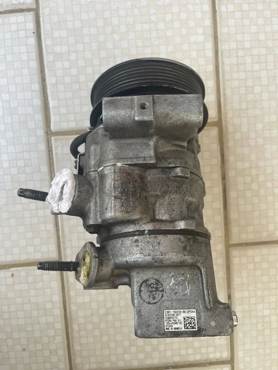 Compressor ar-condicionado Ford ká 1.0 - Foto 2