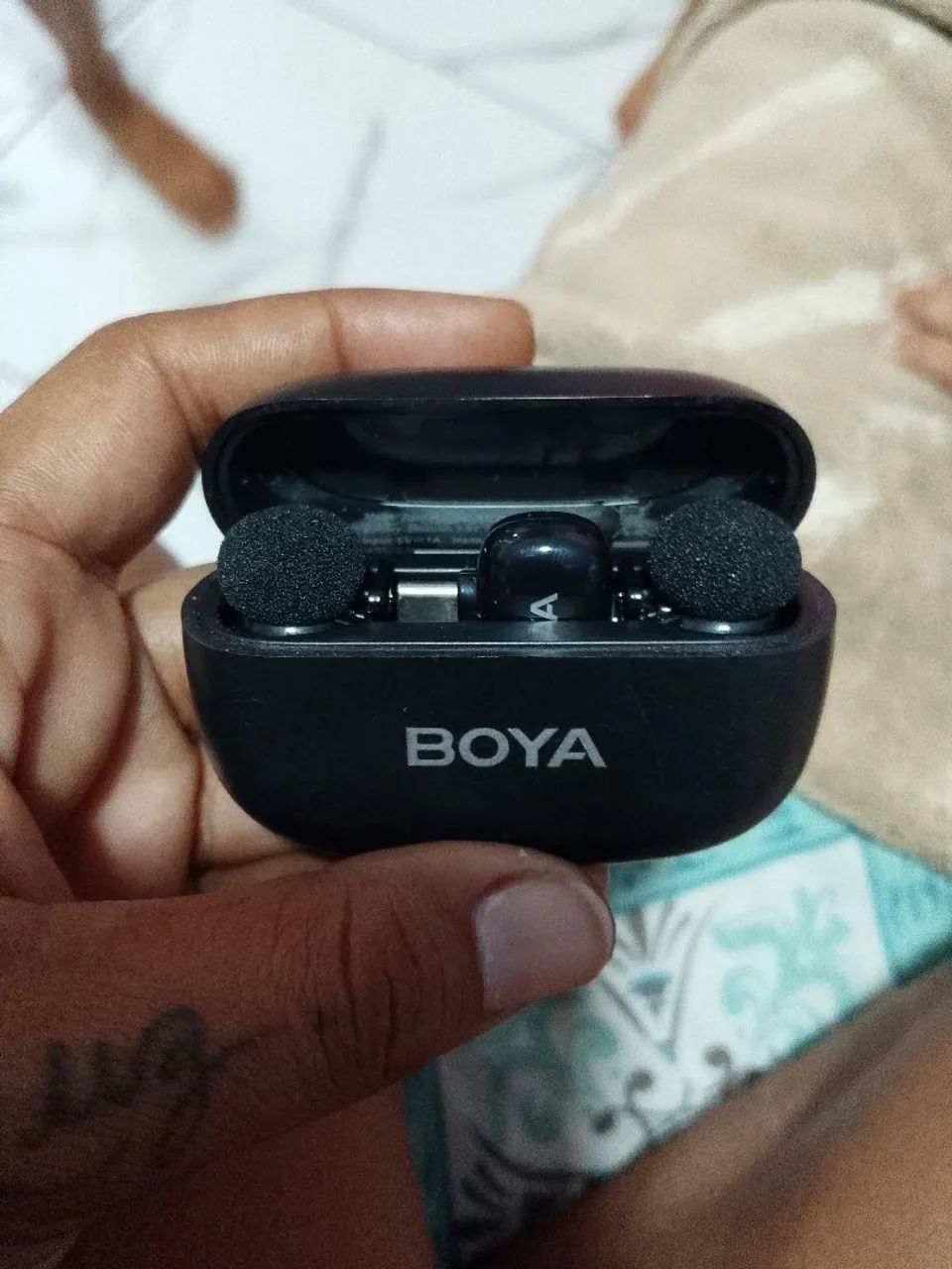 Mini microfone em perfeito estado usa 2 vezes original 320 reais - Foto 5