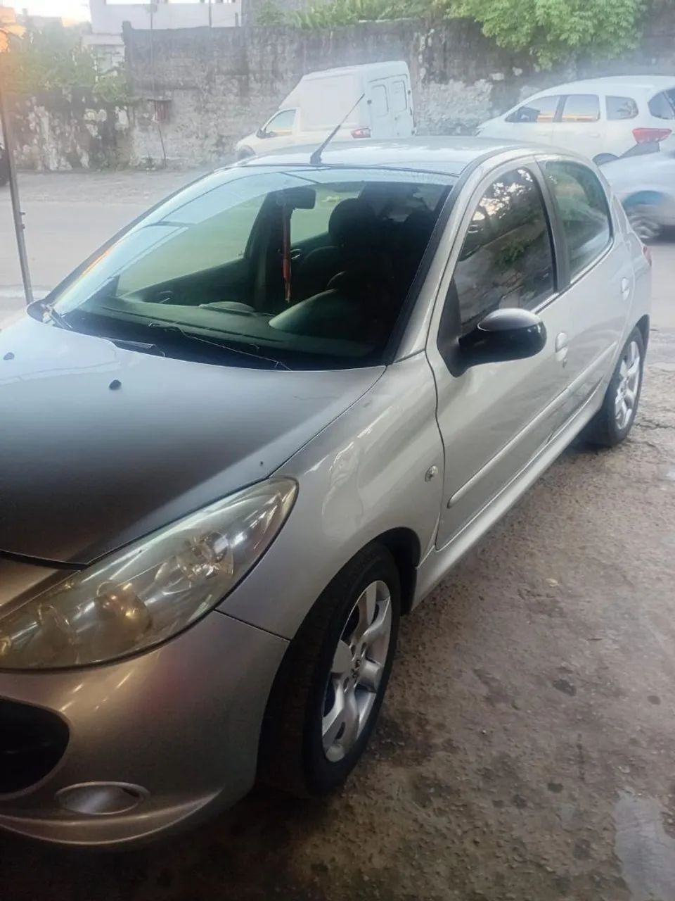 Peugeot 207 207 XR 1.4 Flex 8V 3p 2011