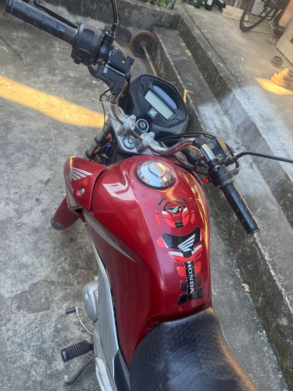 Tintan 150 ( SÓ PEGAR E ANDAR 