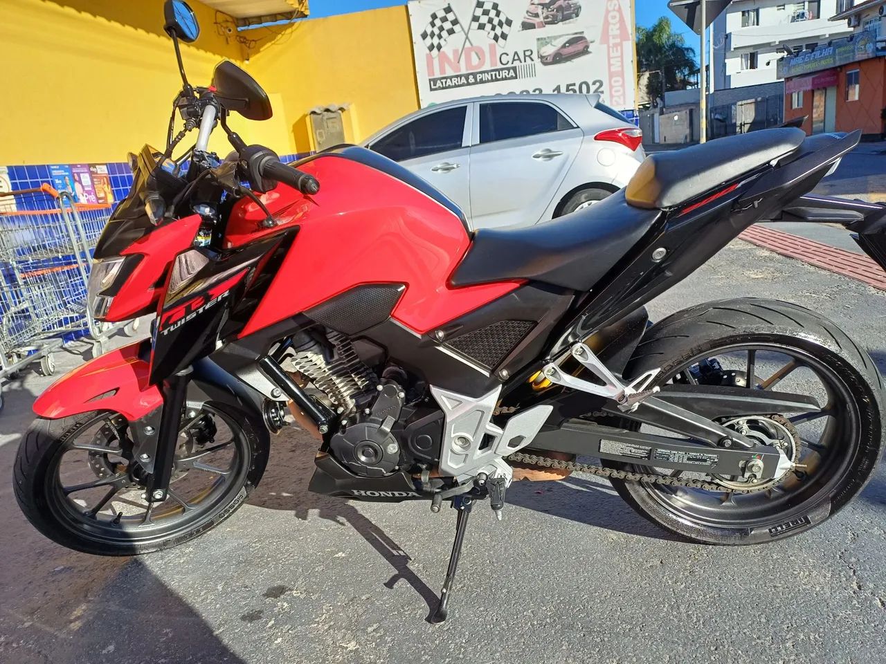 Vendo ou troco cb 300f