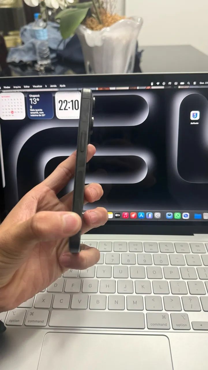 IPHONE 15 PRO  - Foto 4