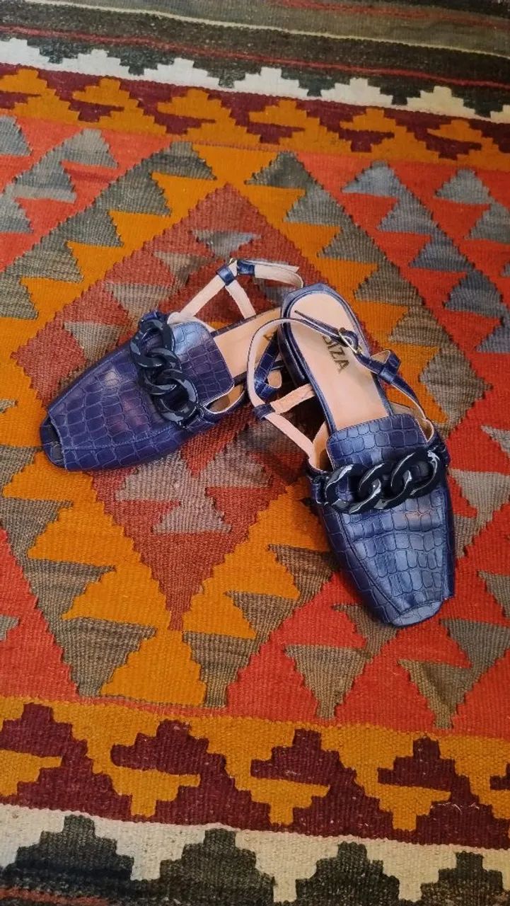 Sapato Slingback Azul Marinho da Ibiza