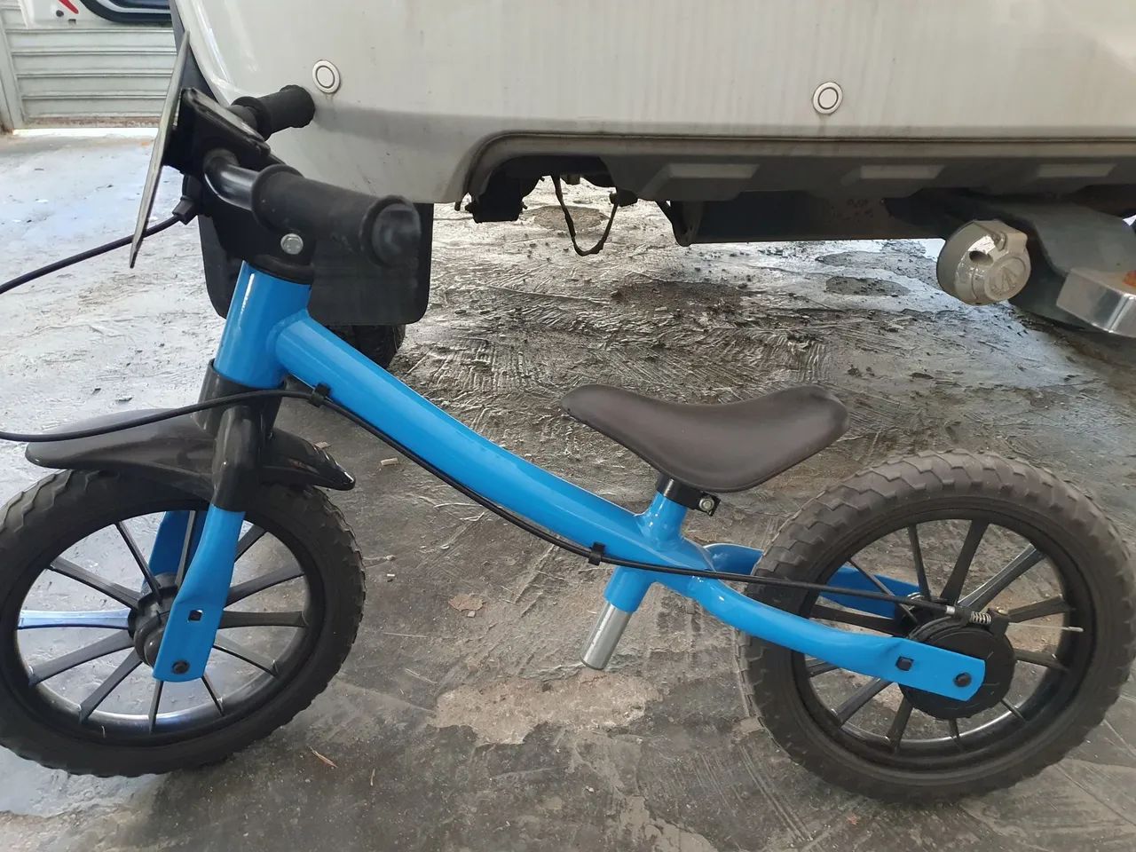 Bicicleta de equilibrio azul - Foto 2
