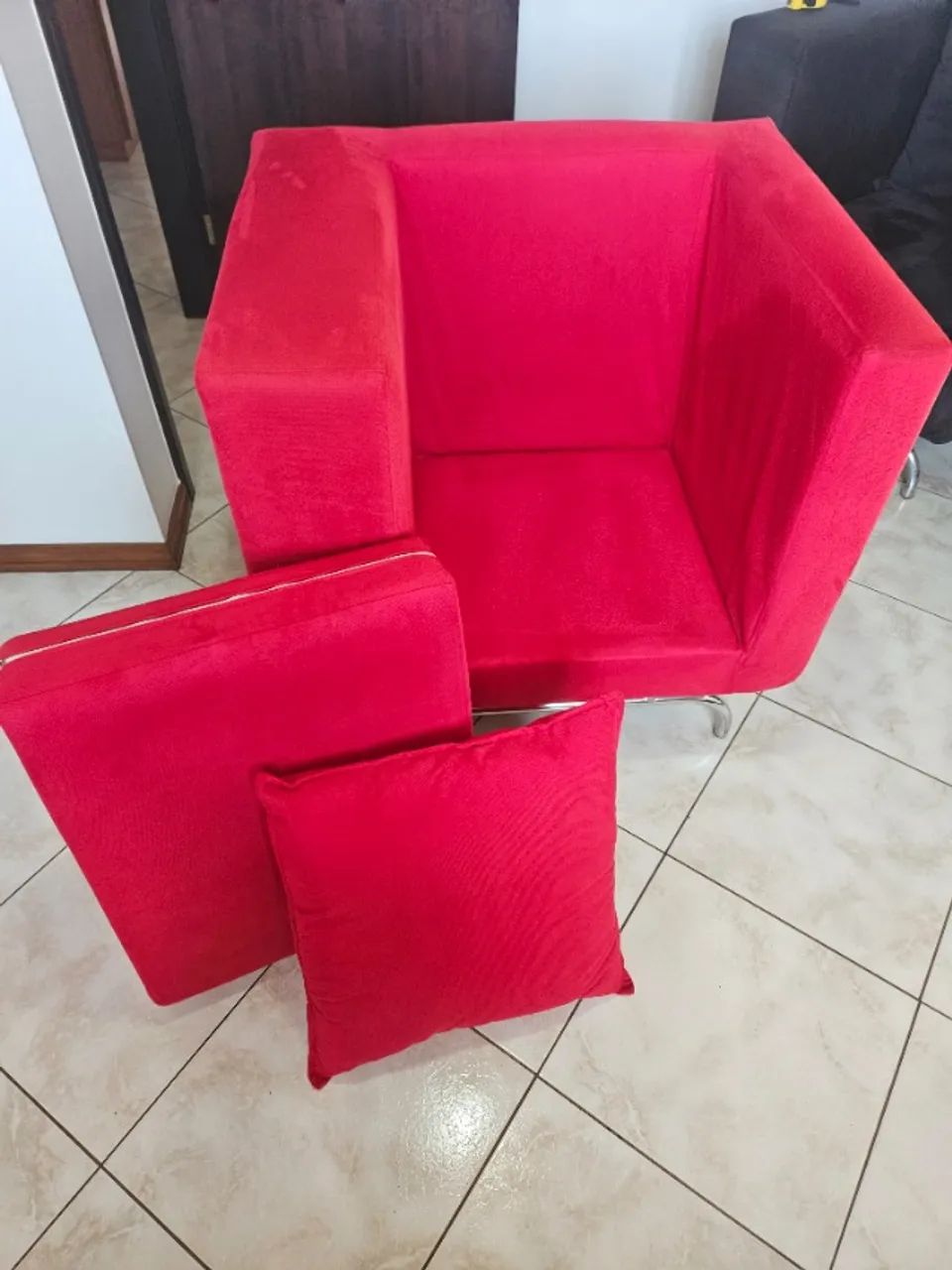Poltrona Vermelha Tok&Stok Reformada  - Foto 5