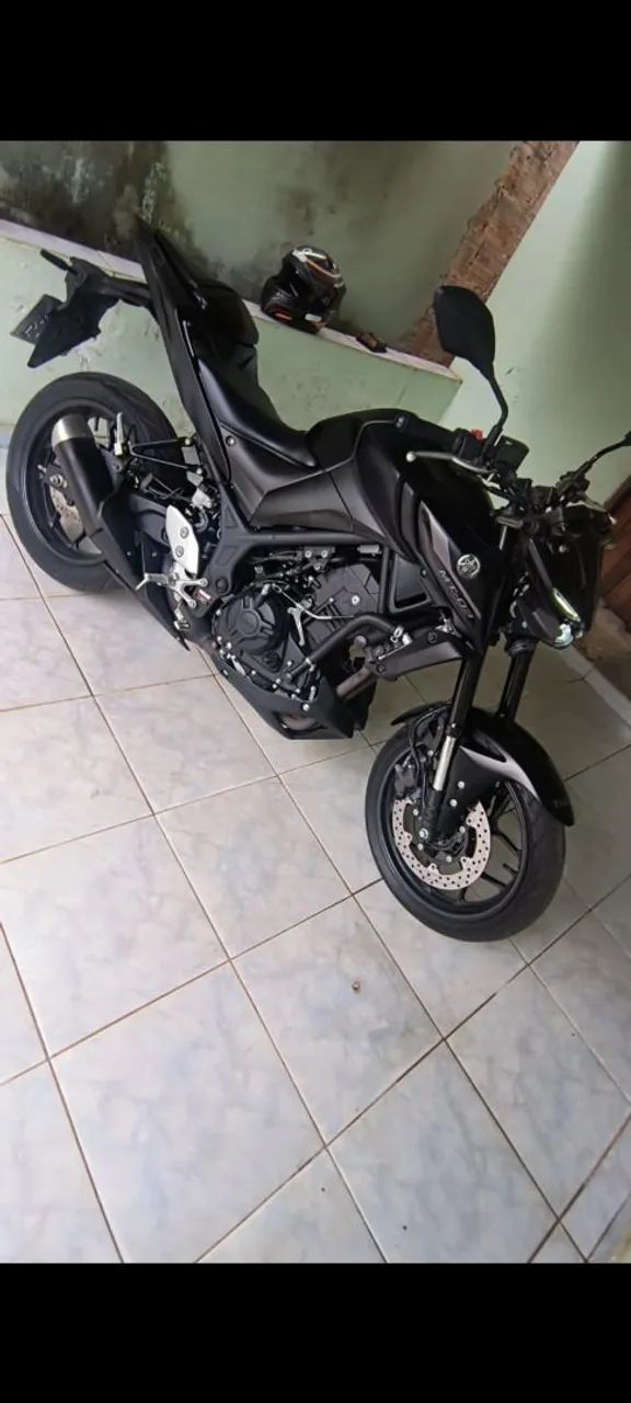 MT03 pego carro 