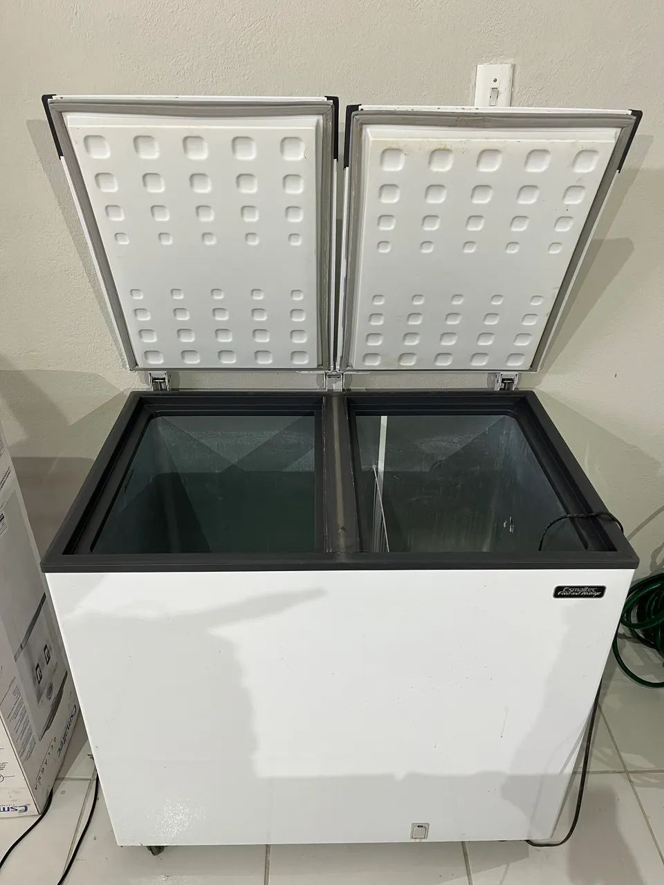 Congelador Horizontal Esmaltec - 2 Portas
