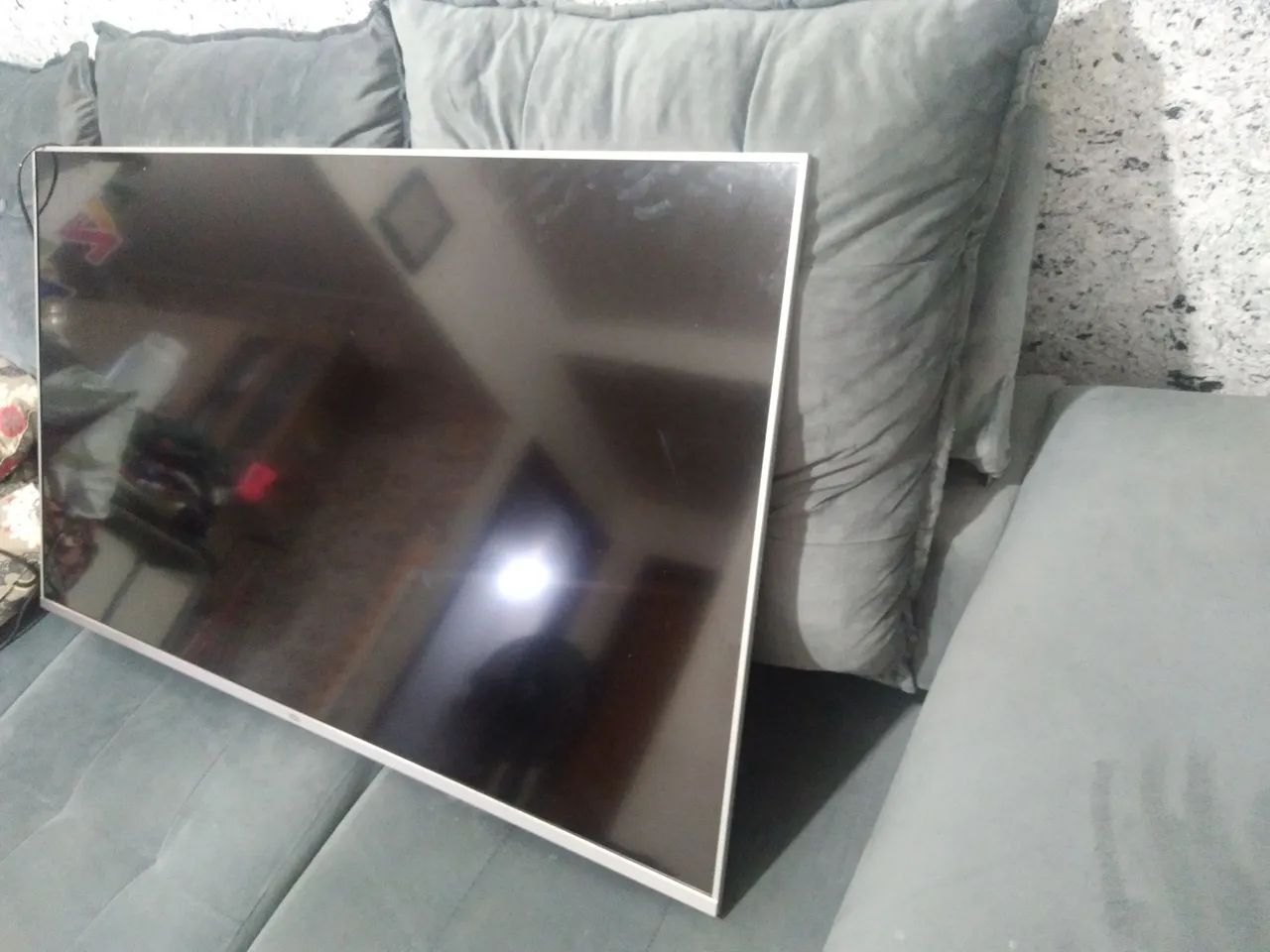 TV 55p com defeito 300 reais 