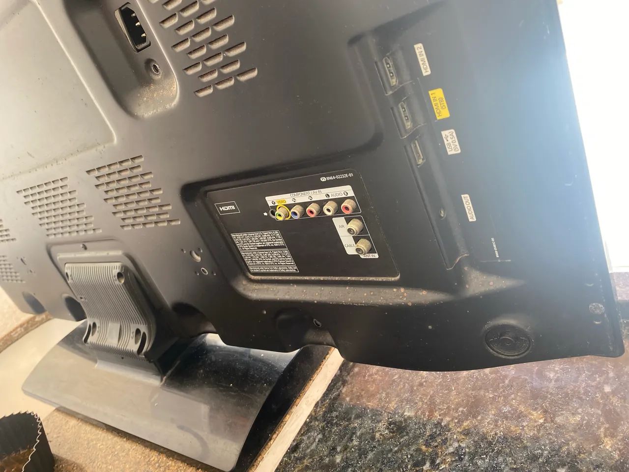 TV Samsung com defeito sem ligar nada  - Foto 3