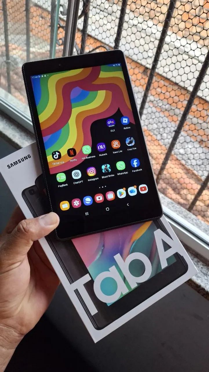 Samsung Tab A Tablet Na Caixa 8 polegadas chip 4G faz ligacao 32Gbs (Act cartao)