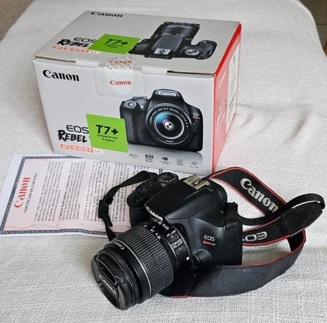 Canon EOS Rebel T7+