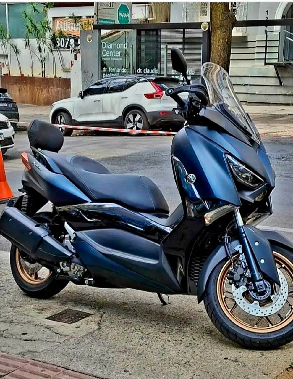NOVISSIMA. X- MAX COM 1.300 KM - Foto 2