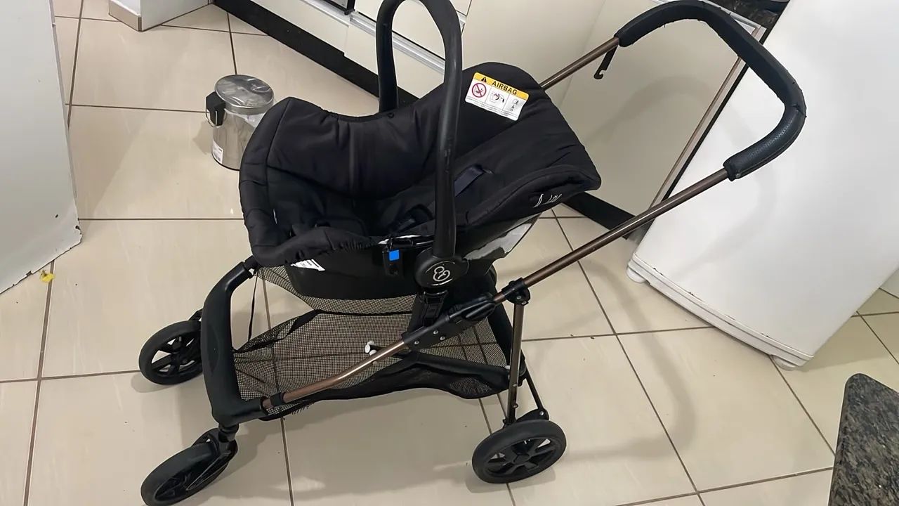Carrinho Galzerano 3 em 1 com bebê conforto  - Foto 5