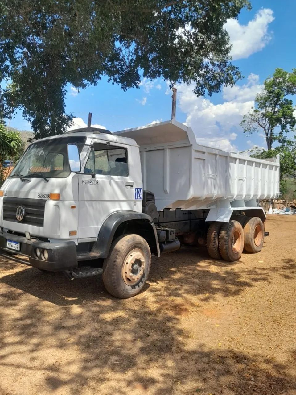 Caminhão caçamba 26 260 traçado - Foto 5