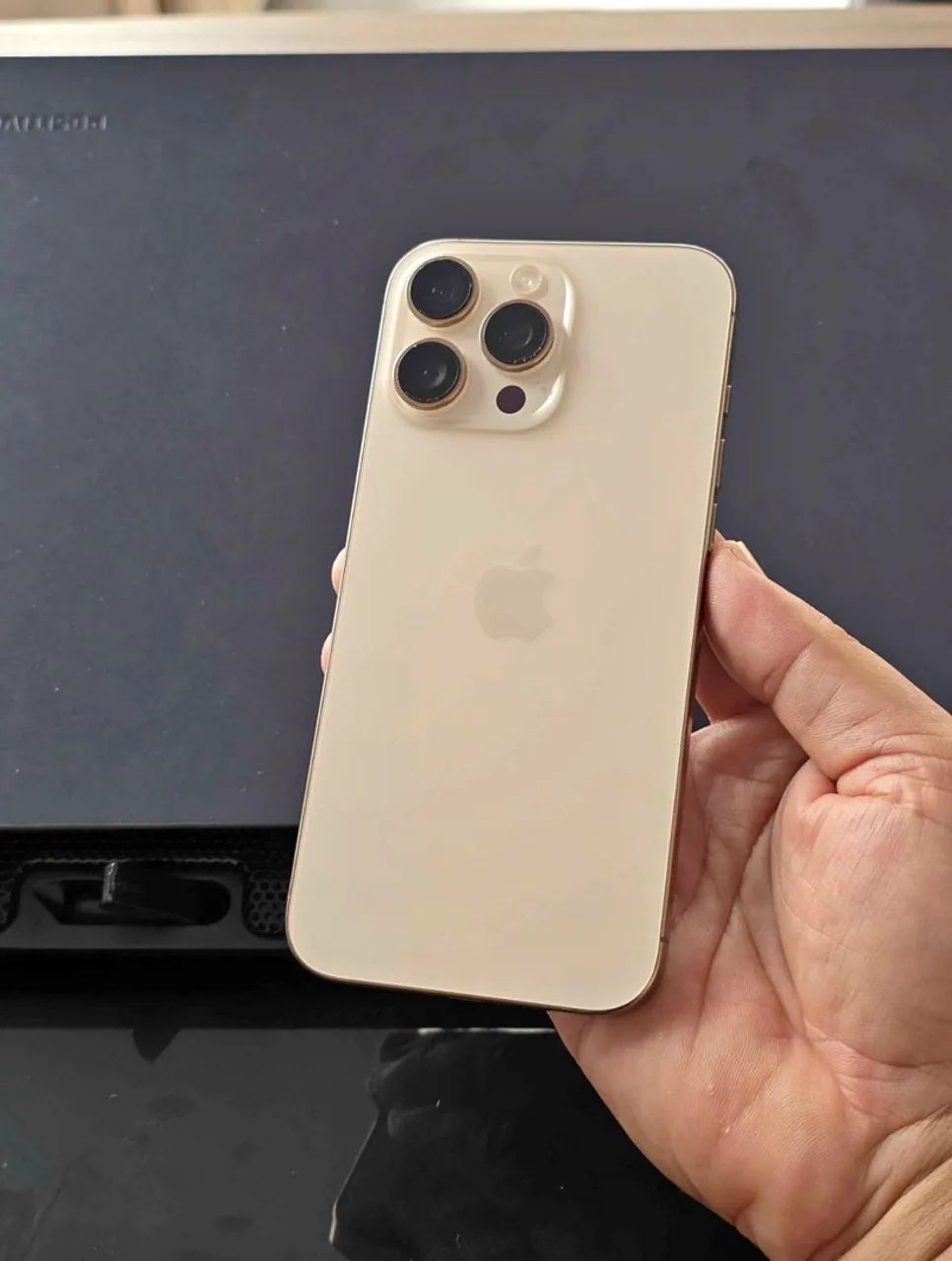 iPhone 16 pro max - Foto 2