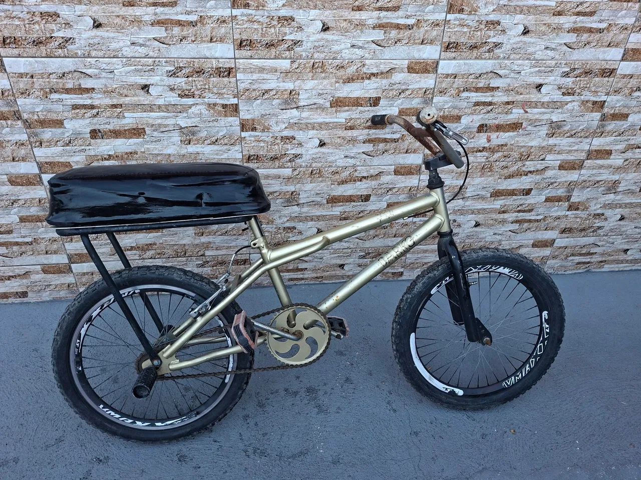 Bicicleta BMX aro 20 montada (com pedaleira e banco acolchoado) - Foto 2