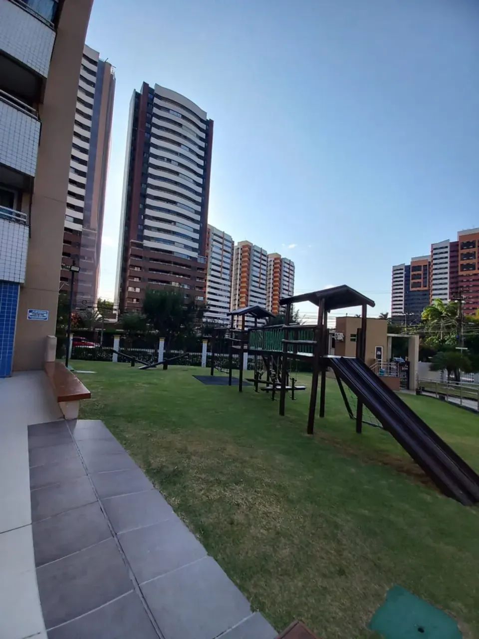 Apartamento com 3 suítes e ampla varanda no Portal de Madrid - Foto 3