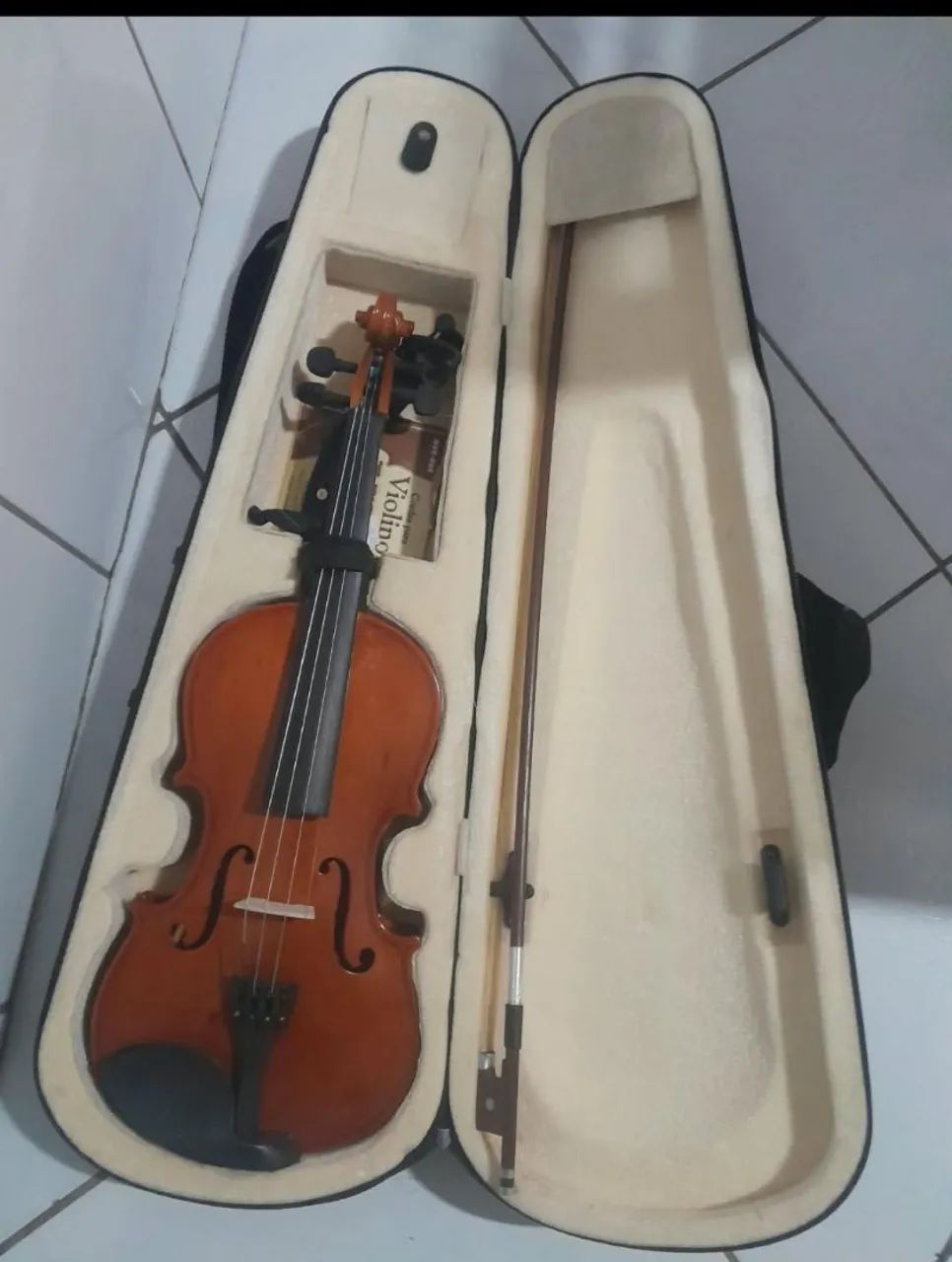 Vendo violino novo 