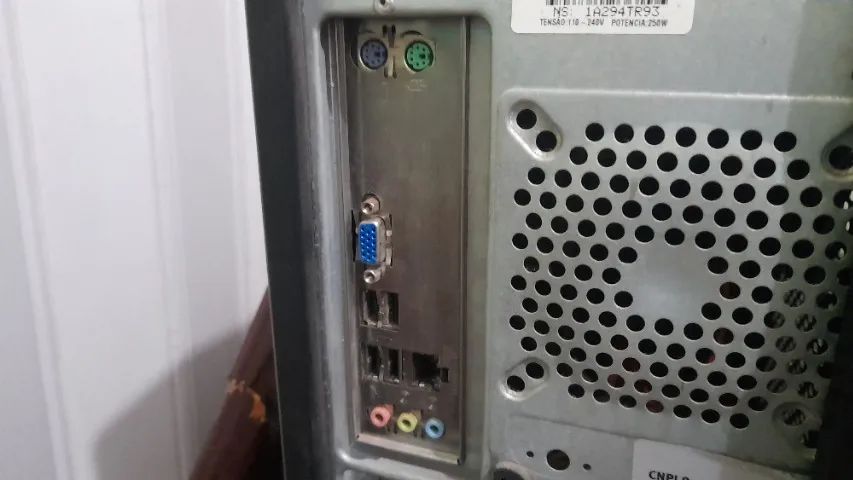 Cpu Positivo Plus 3gb Ram Ddr3 Dual Core E5800 Hd 500gb - Foto 3