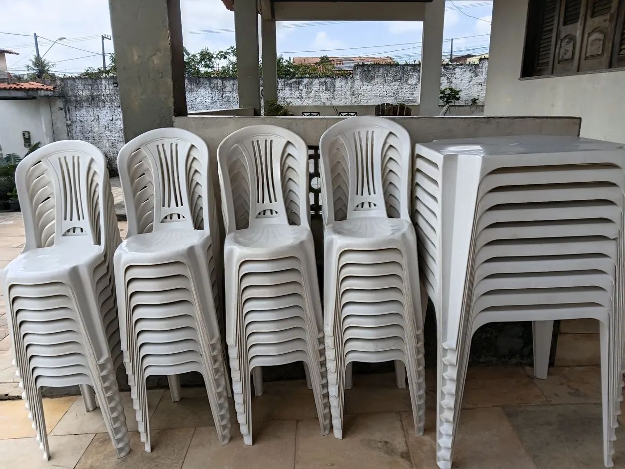 Vendo conjunto mesas com cadeiras novas 182k - Foto 2