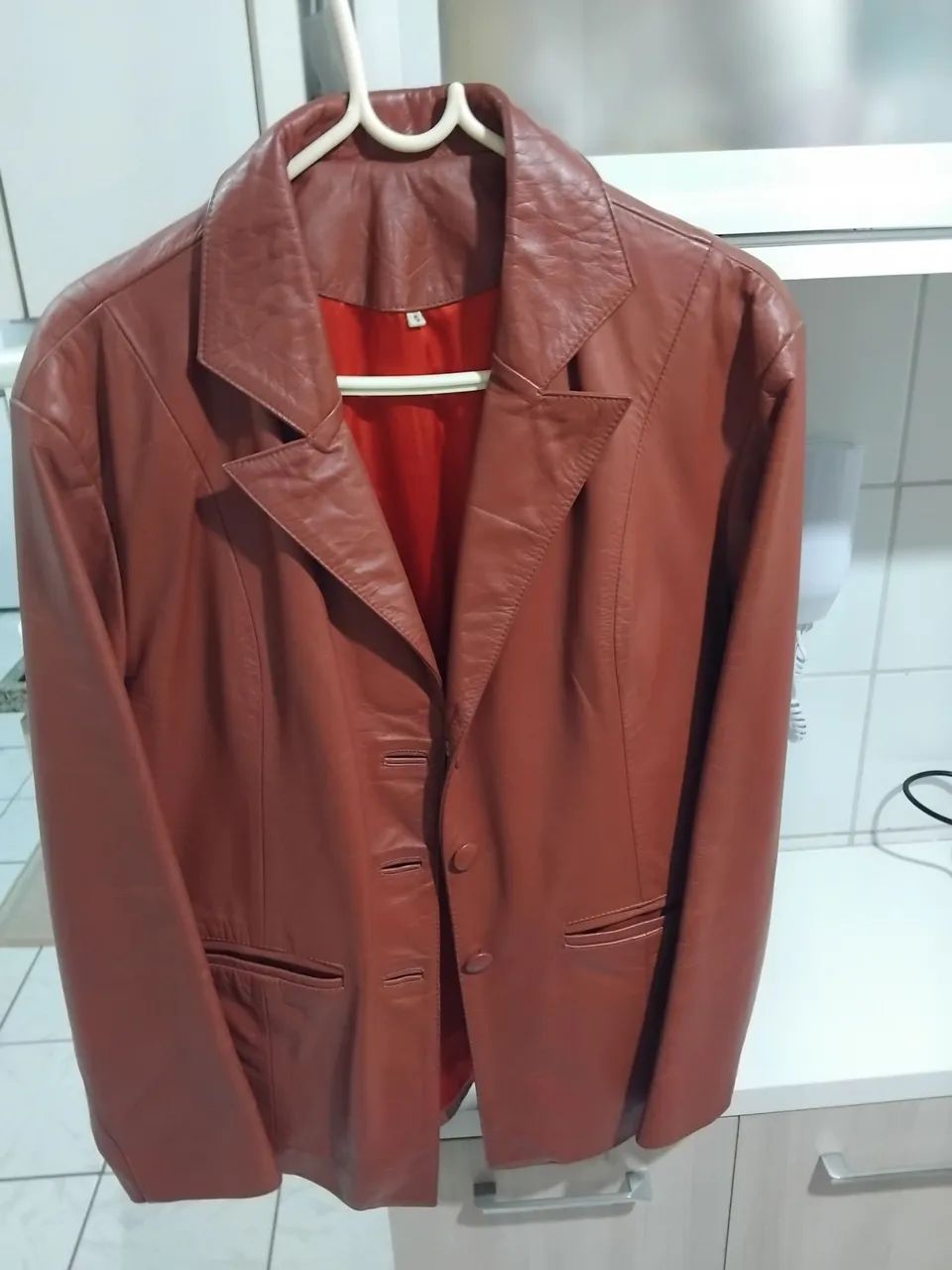 Jaqueta de couro legítimo vermelha 