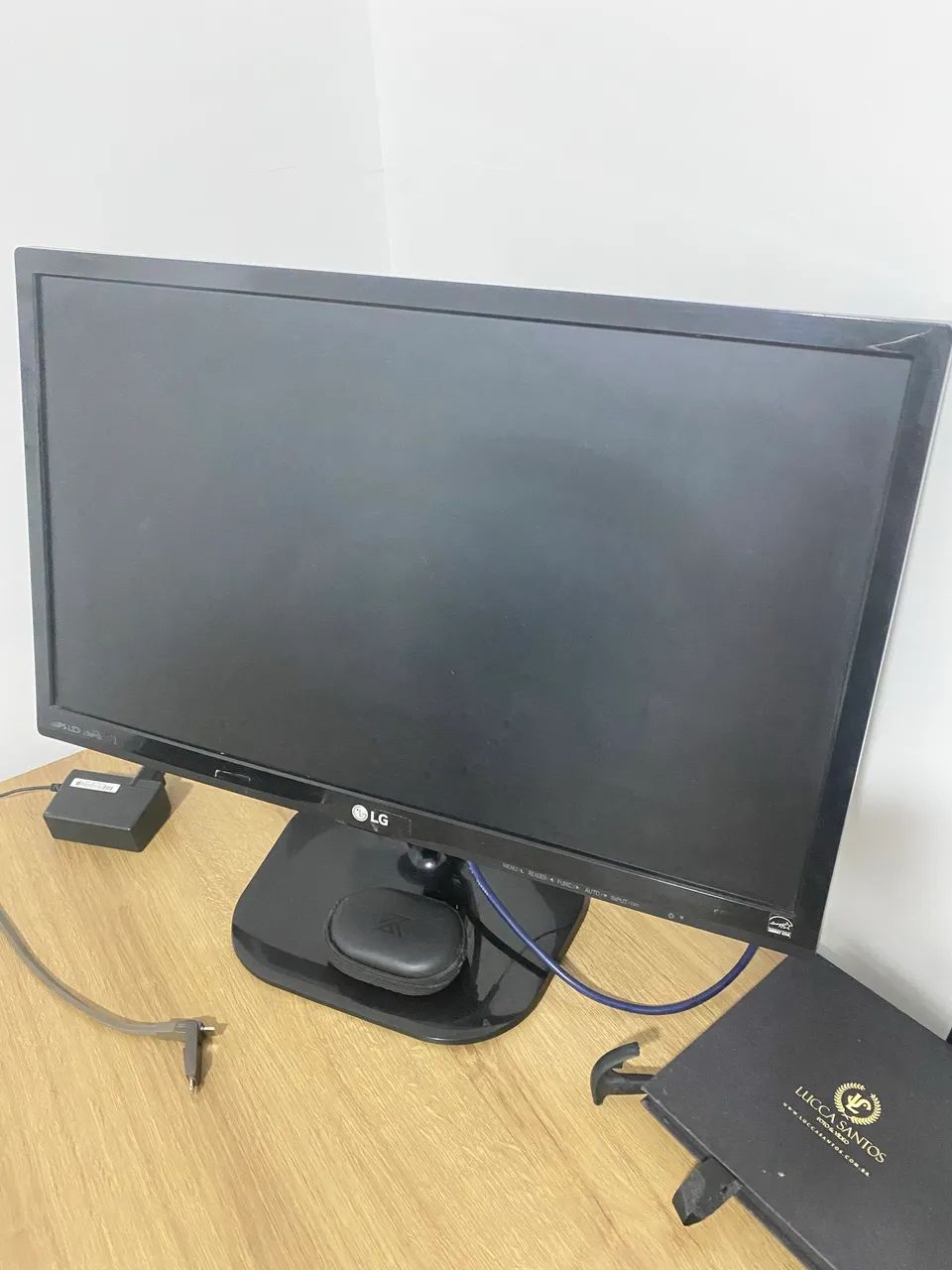 Monitor LG FLATRON IPS 23 polegadas - Bivolt - Foto 4