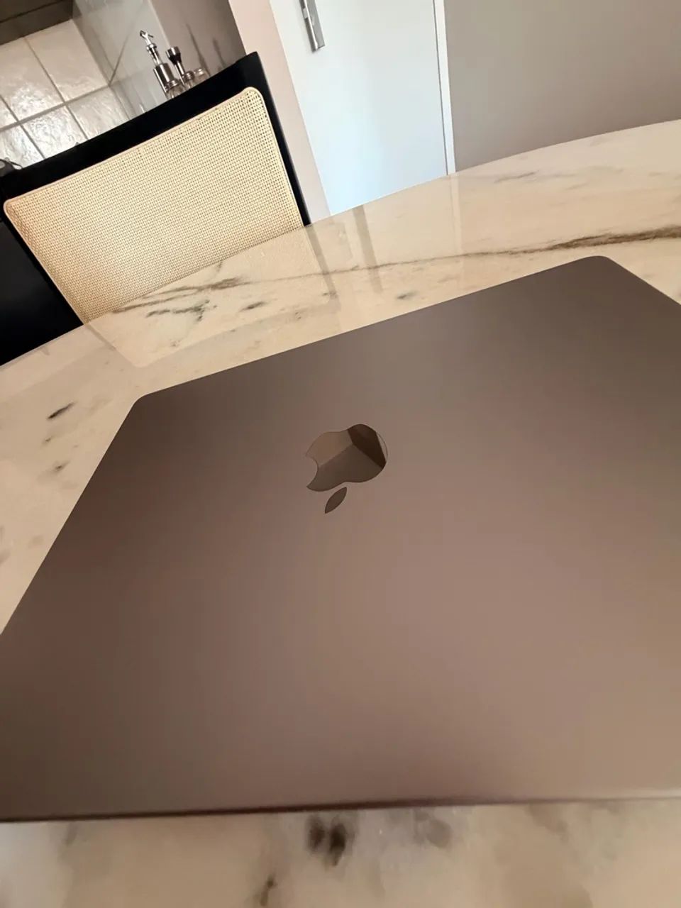 MacBook Pro - Apple M3 - Foto 2