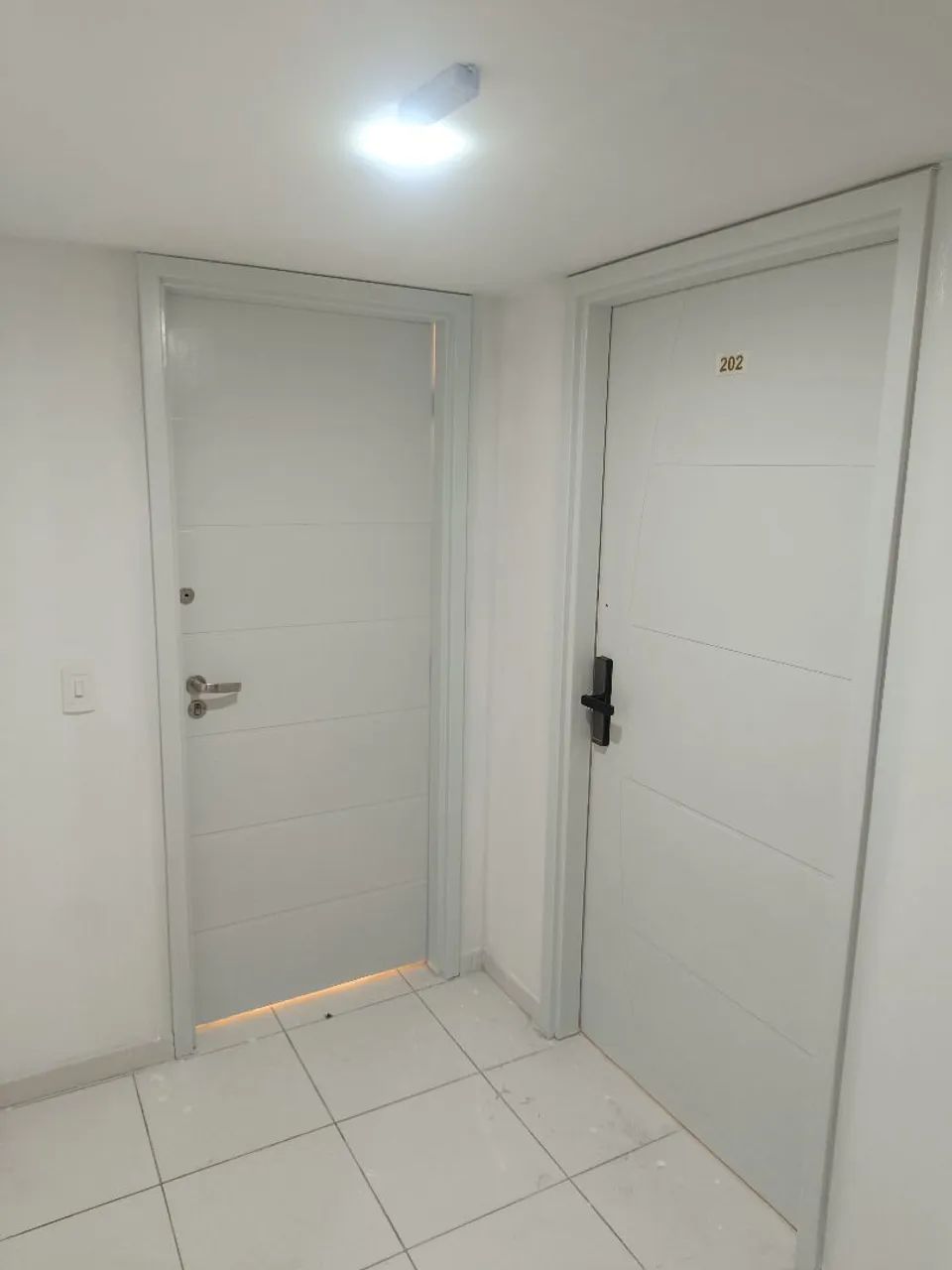 Eletricista, pintor , laqueamento de portas - Foto 4