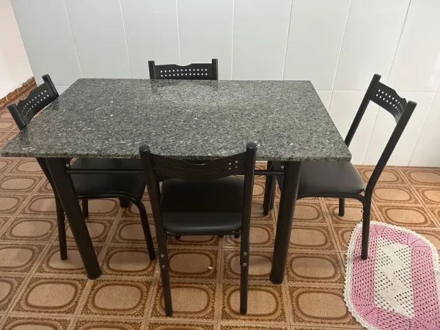 Mesa de mármore 4 cadeiras - Foto 2