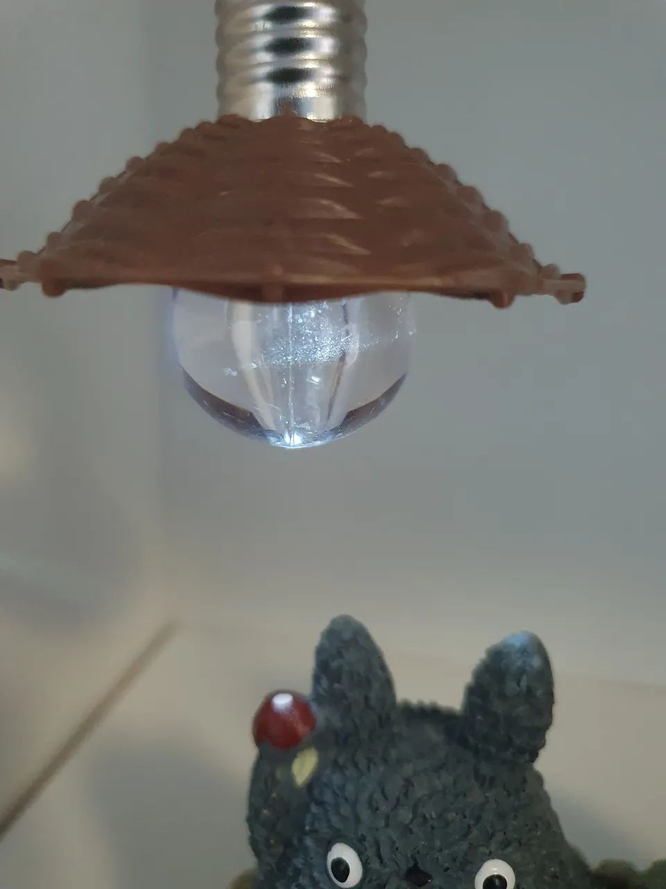 Luminária Totoro - peça decorativa - Foto 5