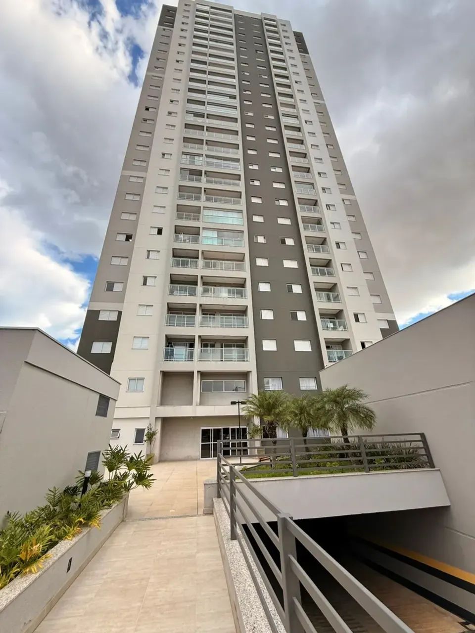 Apartamento para alugar com armários planejados e 2 quartos sendo 1 suíte bairro Eldorado