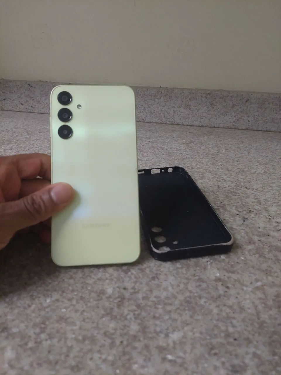 VENDO SAMSUNG GALAXY A25 5G 256GB 8 DE RAM R$650 - Celulares e
