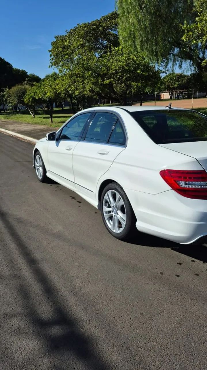 Mercedes-Benz C-200 CGI Avantgarde 1.8 16V 184cv Aut. 2013