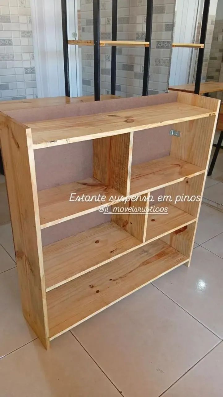 Vendo estante em pinos 