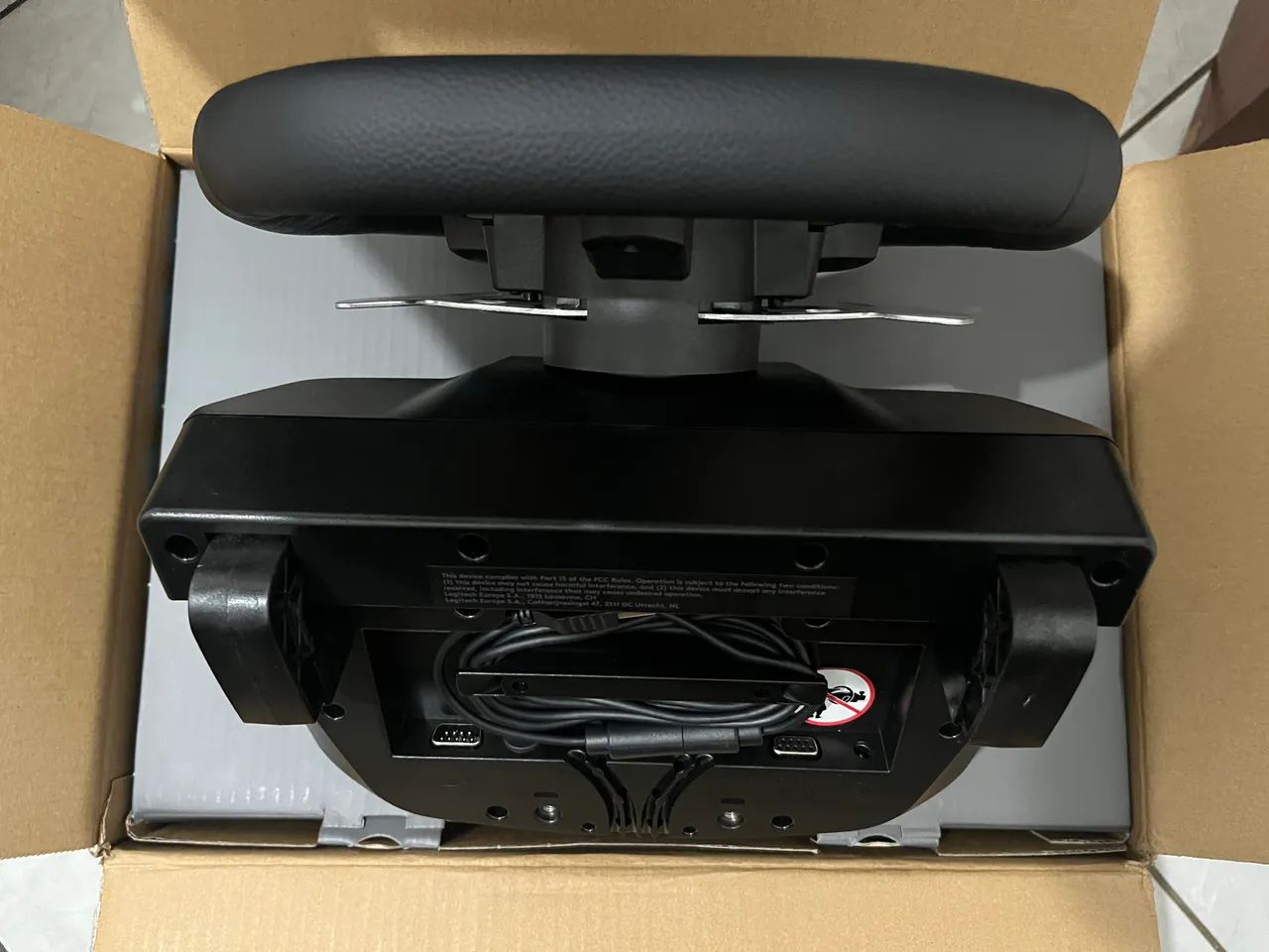 Volante Logitech G920 com Pedais (Xbox e PC - Foto 5