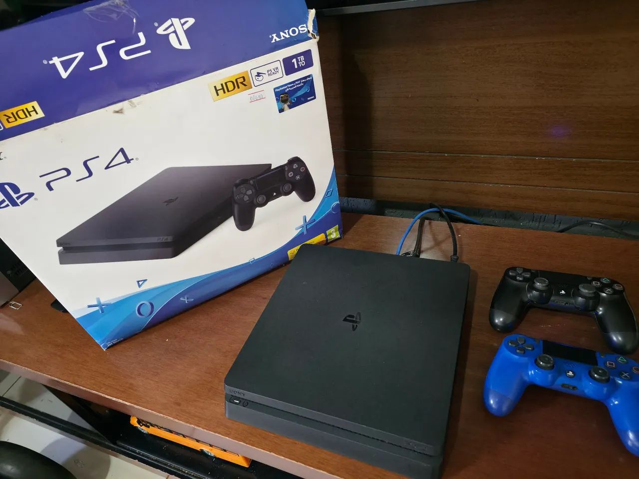 PlayStation 4 Slim 1TB